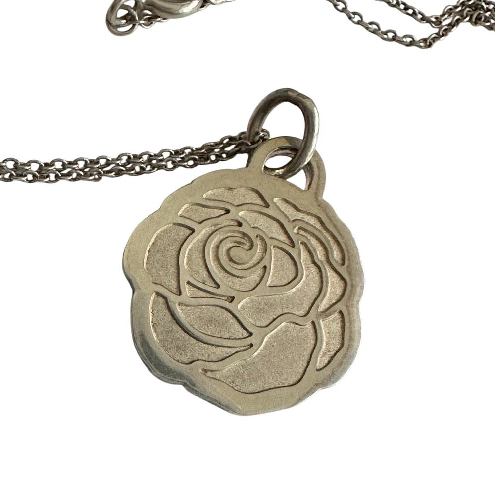 Tiffany and Co GO WOMEN 2017 Rose Necklace 16" - Picture 15 of 16